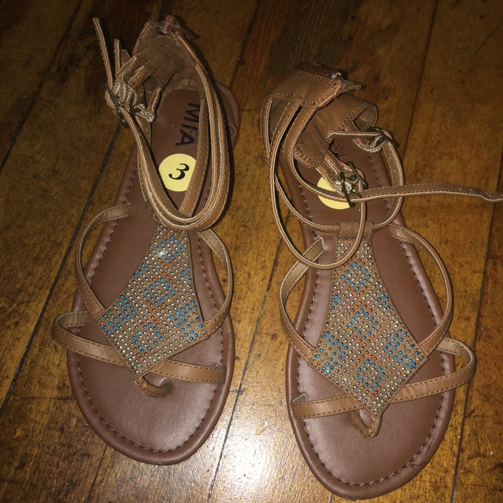Girls’ Sandals